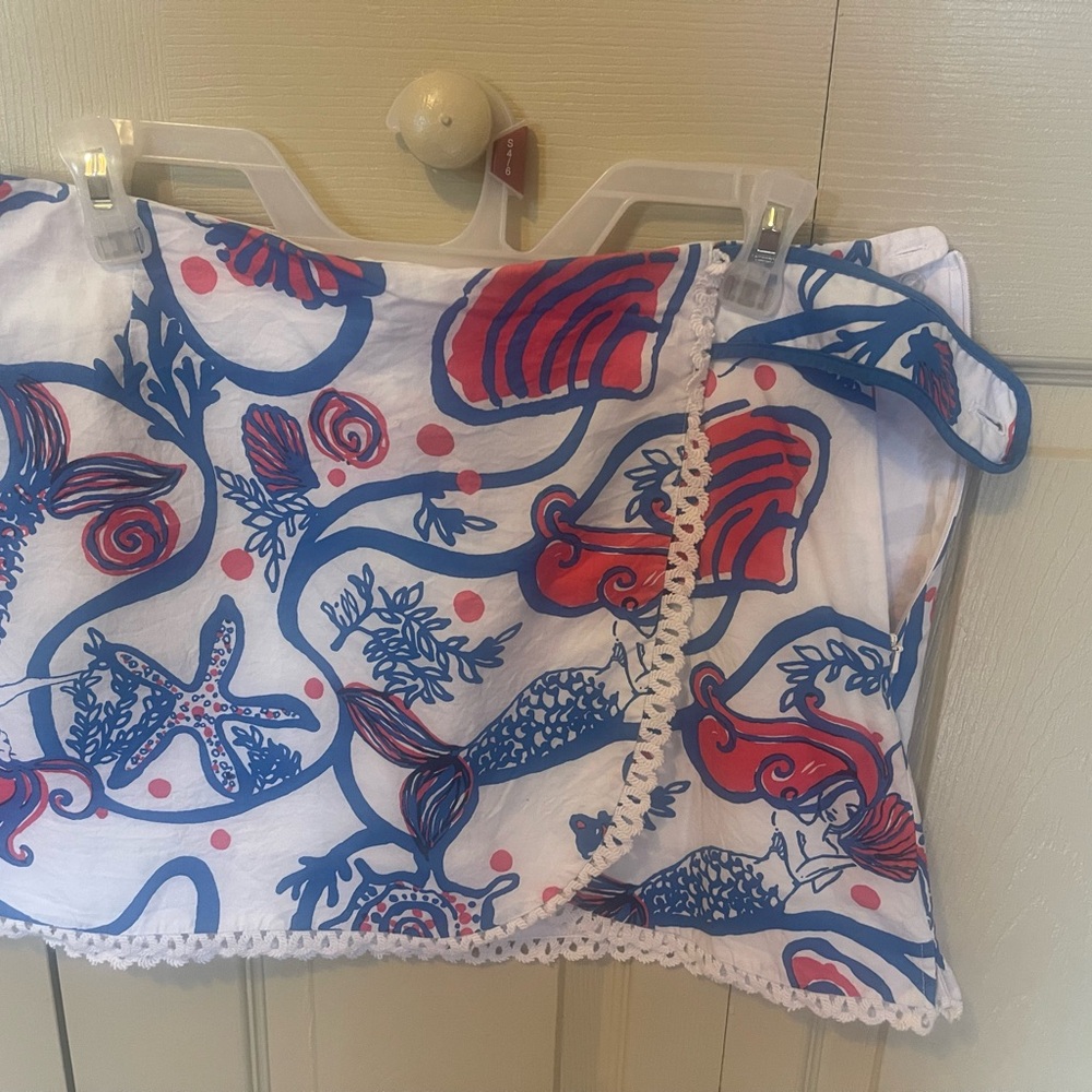 White Wrap Skirt with Blue and Red Sea Life Print